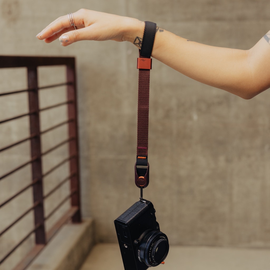 Cuff - Eclipse (rosso scuro)